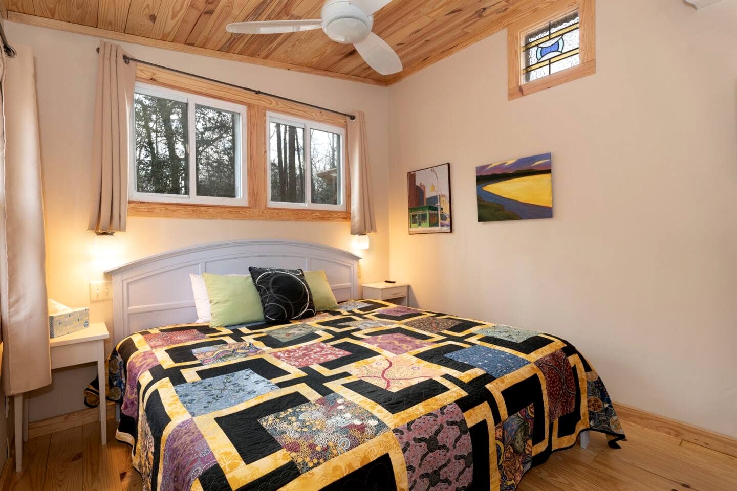 Unique Artistic Cabin Nestled in the Trees for a Peaceful Escape near Chapel Hill, North Carolina