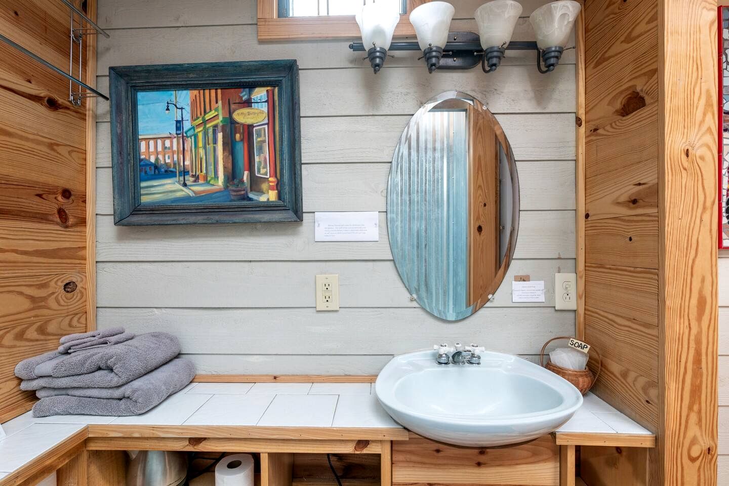 Unique Artistic Cabin Nestled in the Trees for a Peaceful Escape near Chapel Hill, North Carolina