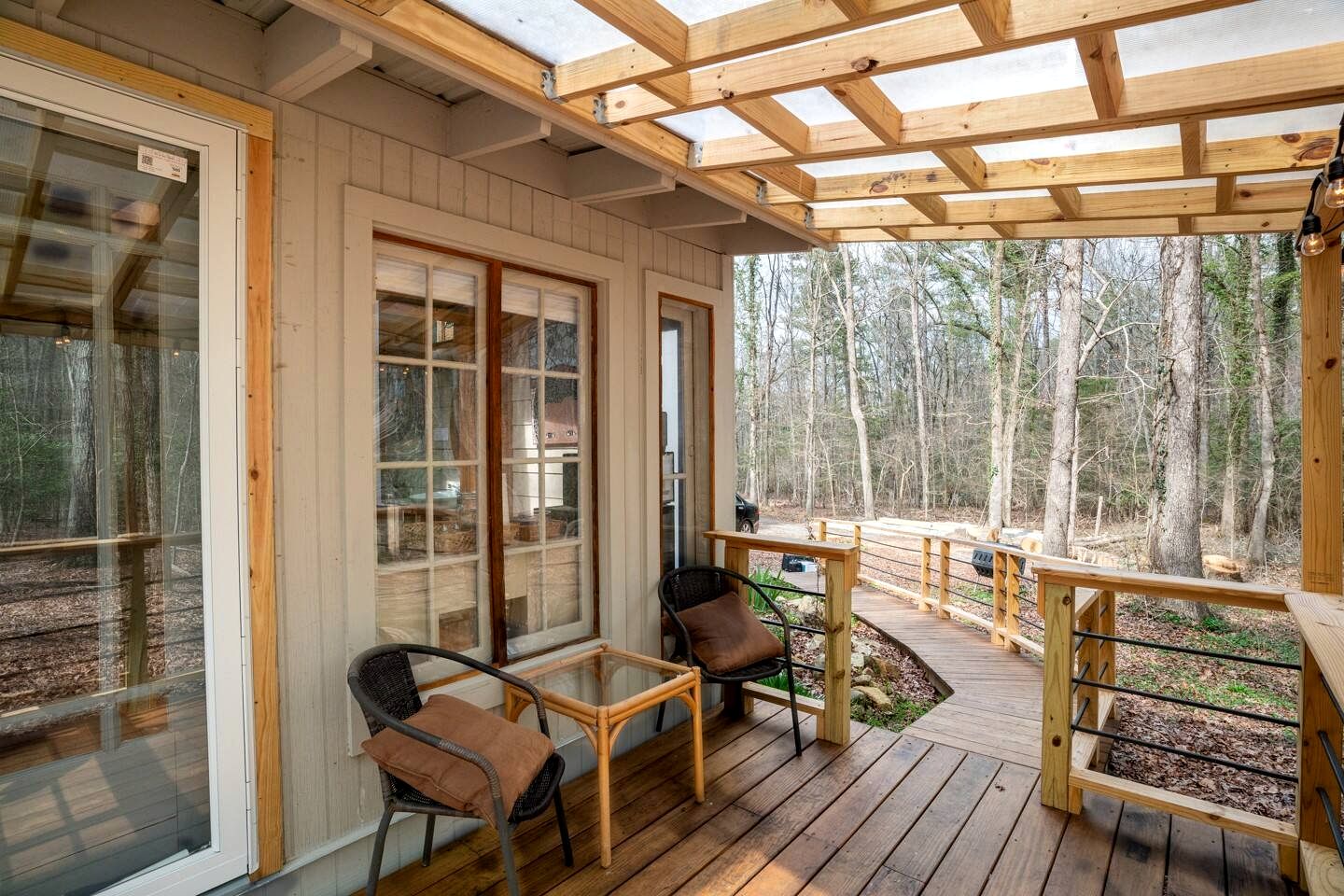 Unique Artistic Cabin Nestled in the Trees for a Peaceful Escape near Chapel Hill, North Carolina