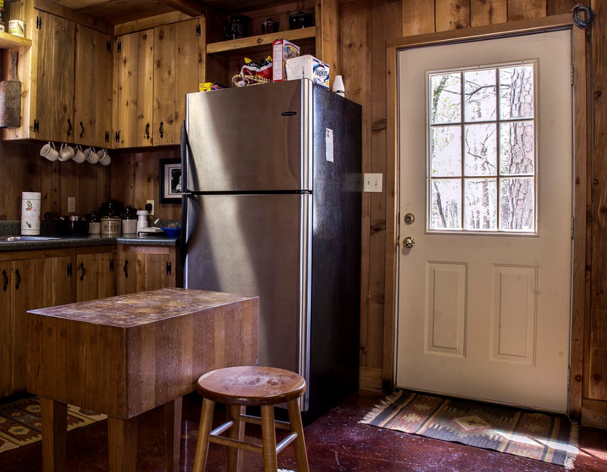 Beautiful Laakeside Cabin near Columbus - Ideal for a Glamping Getaway in Ellaville, Georgia
