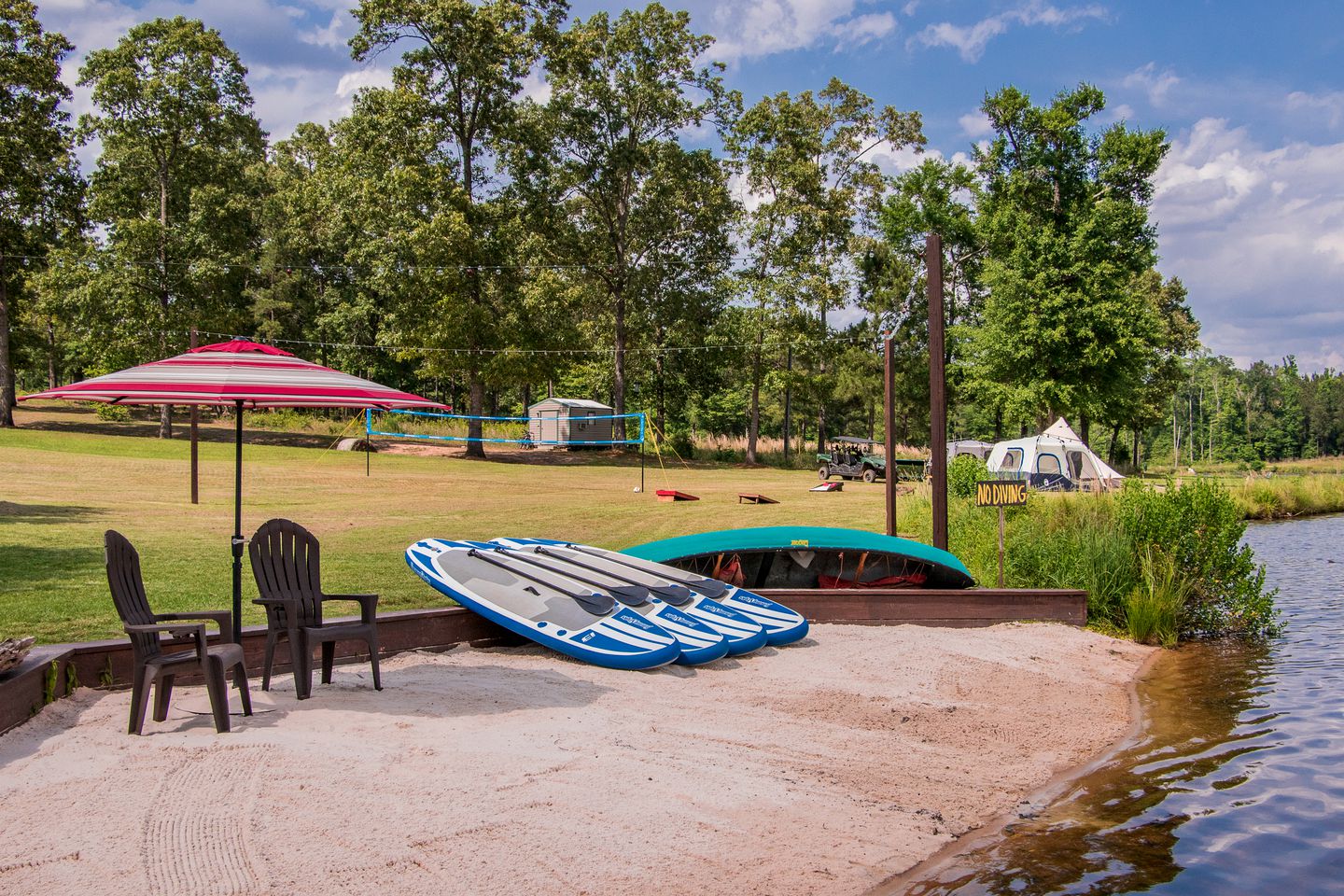 Beautiful Laakeside Cabin near Columbus - Ideal for a Glamping Getaway in Ellaville, Georgia