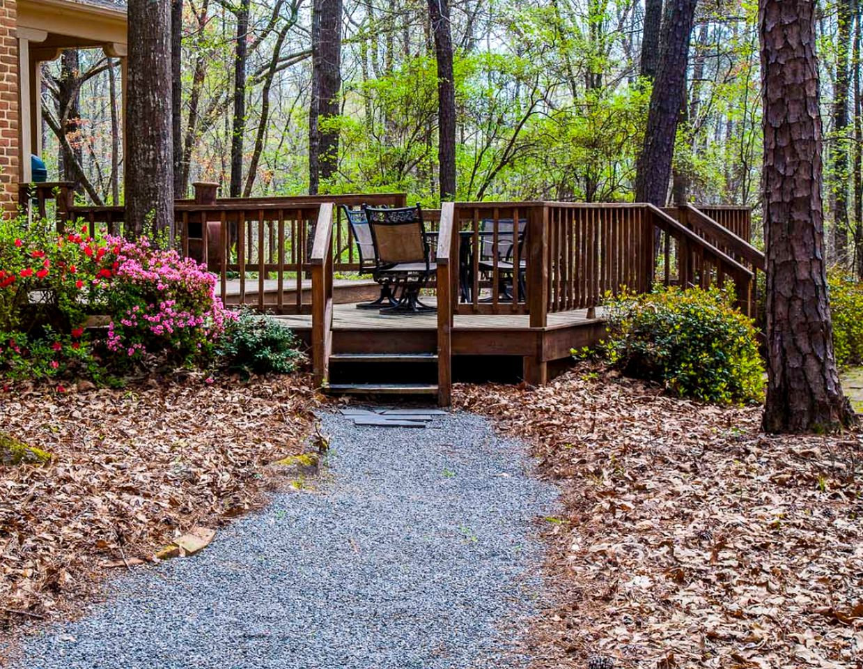 Wonderful Glamping Spot near Columbus, Georgia: Charming 8-Person Cabin in Ellaville