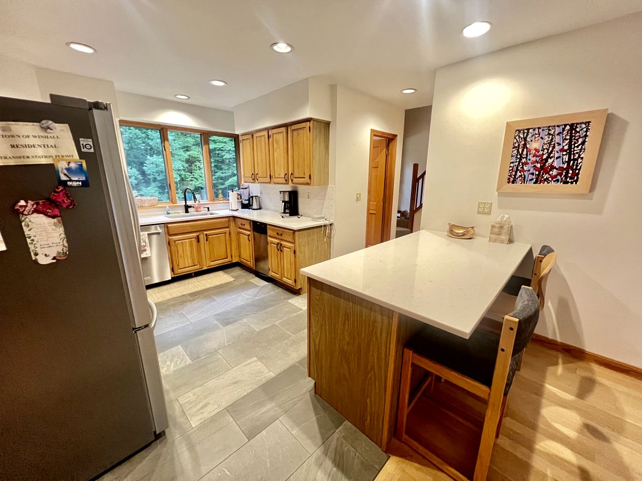 Fantastic Cozy Cabin with Equipped Deck and Jacuzzi in Vermont