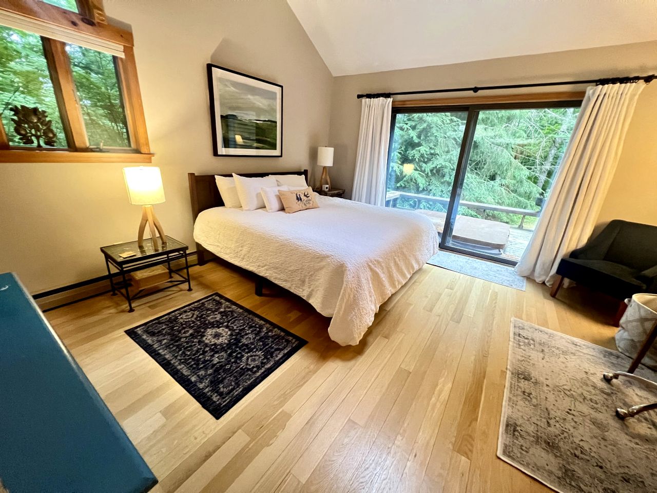 Fantastic Cozy Cabin with Equipped Deck and Jacuzzi in Vermont