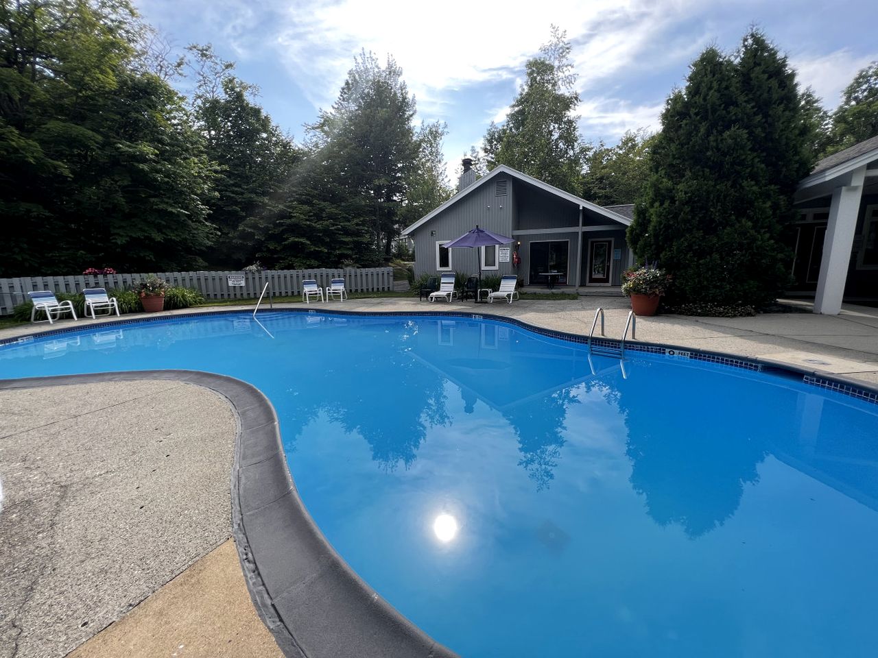 Spectacular Cottage with Swimming Pool and Foosball in Stratton, Vermont