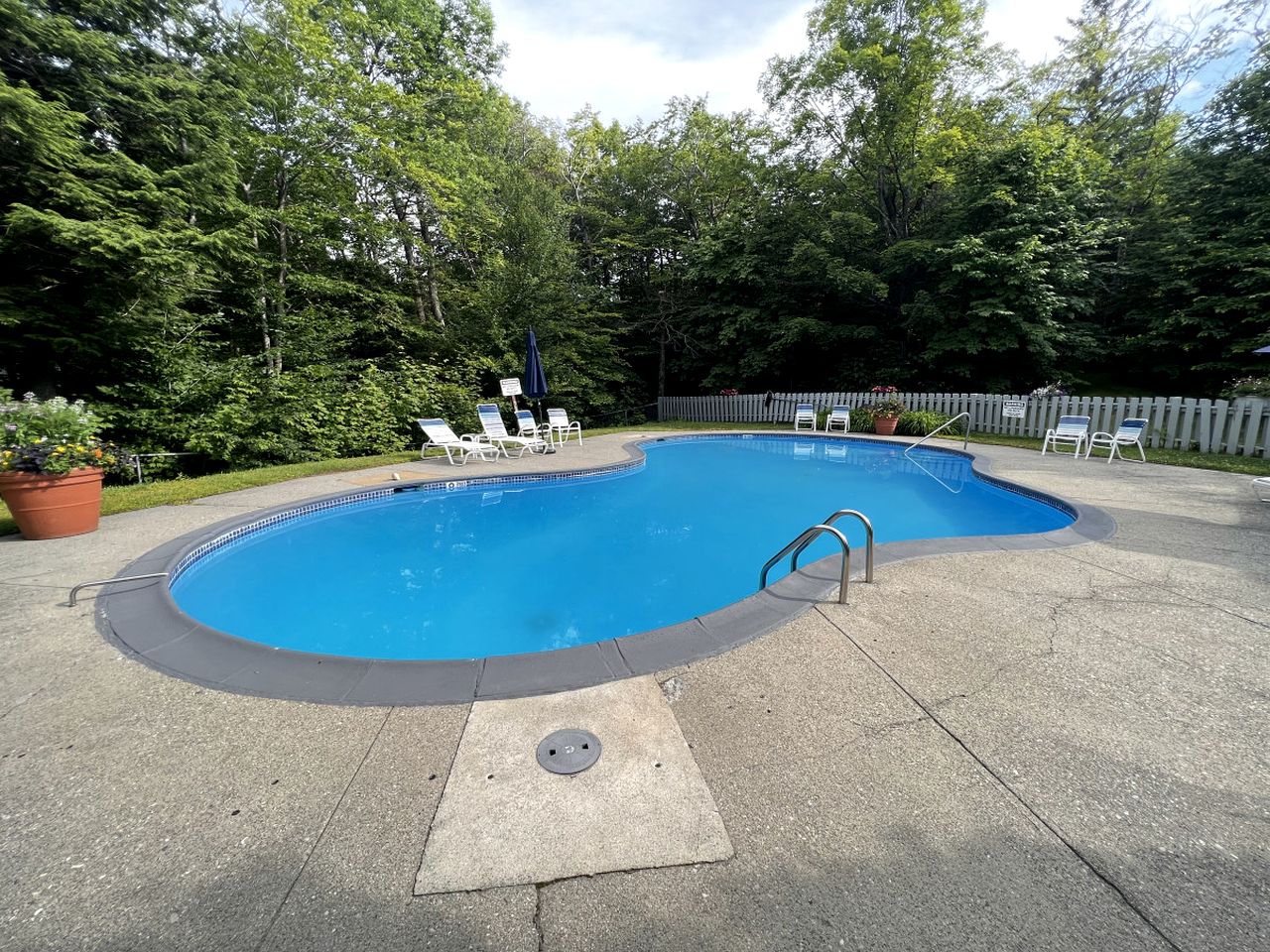 Spectacular Cottage with Swimming Pool and Foosball in Stratton, Vermont