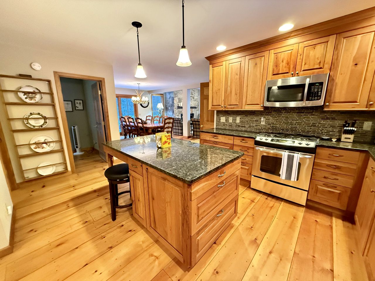 Beautiful Cottage with Hot-tub in Winhall, Vermont