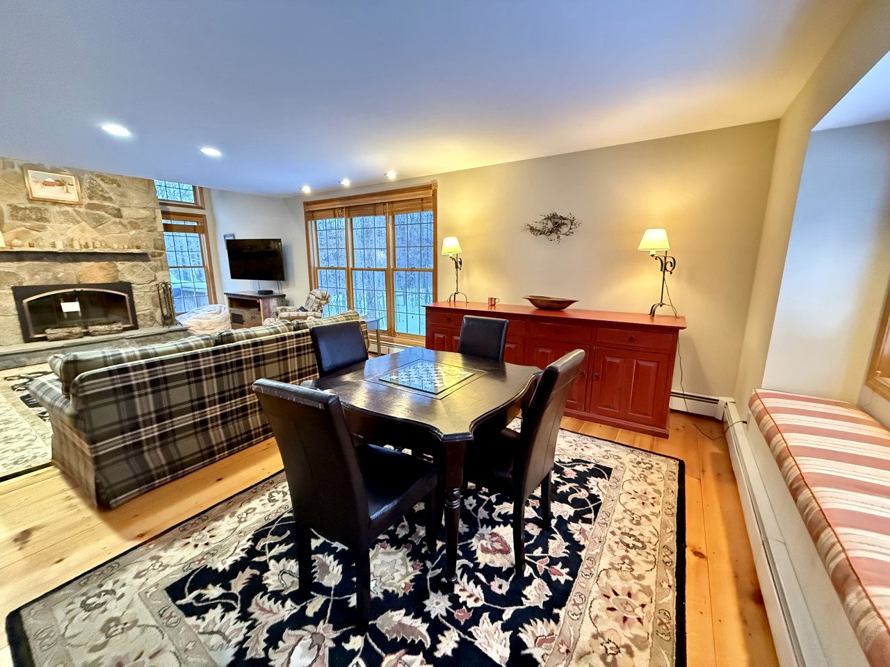 Beautiful Cottage with Hot-tub in Winhall, Vermont
