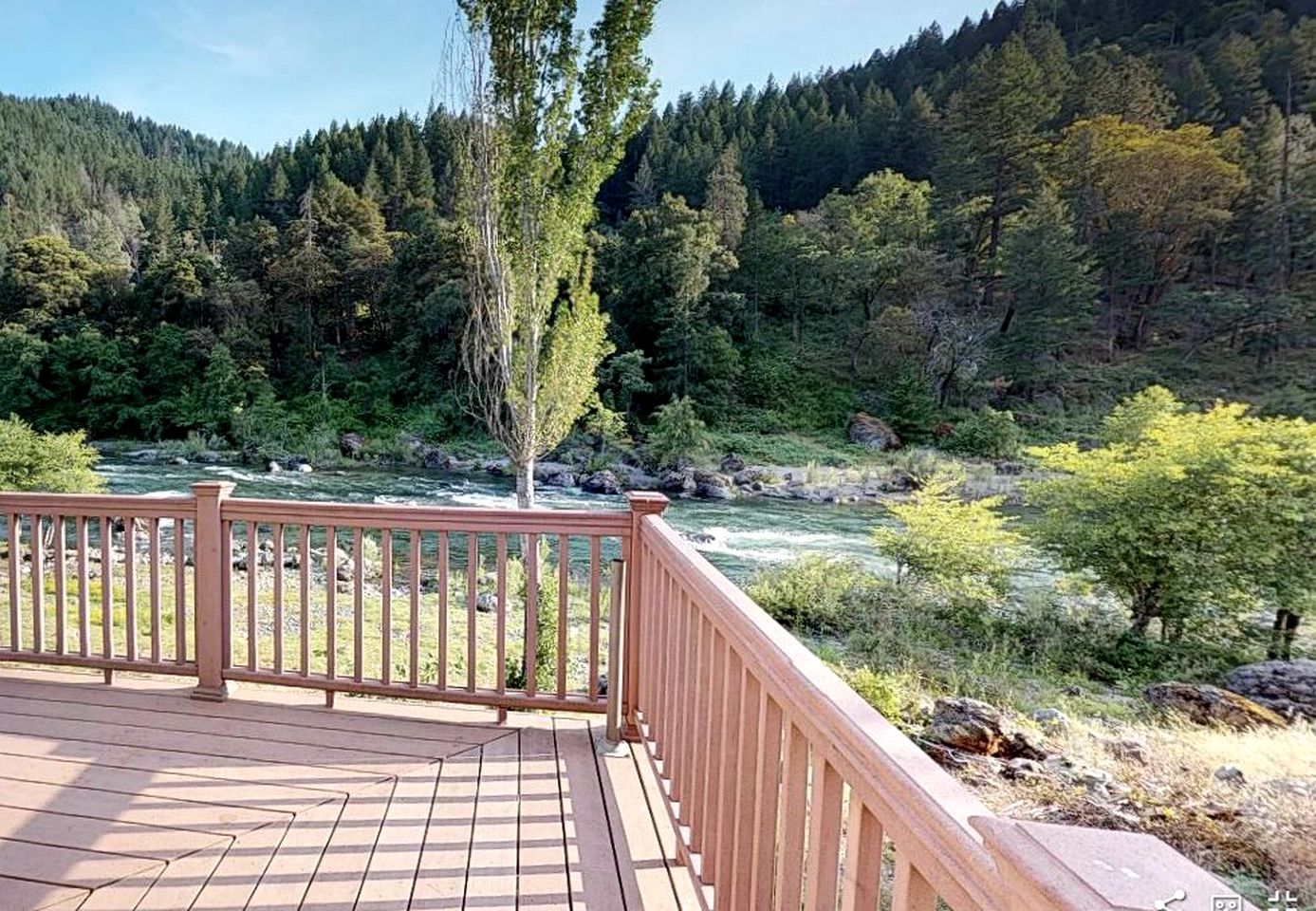 Charming Cottage Rental with Fabulous Views of the Trinity River in Northern California