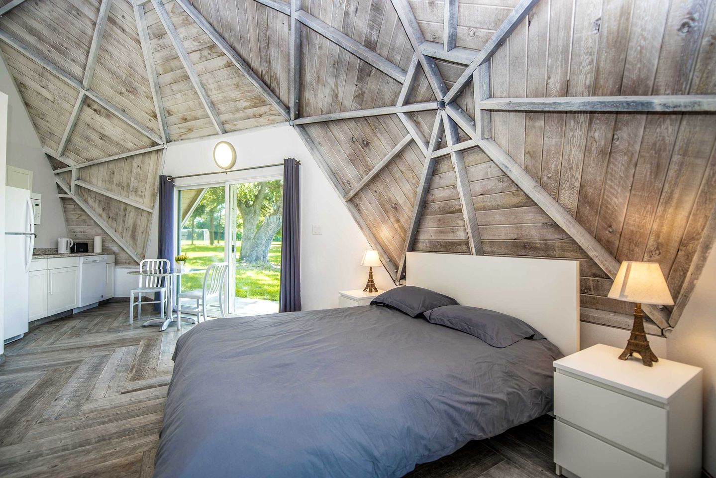 Cozy Lakefront Studio Dome with Kitchen | Nature Retreat Near Orlando