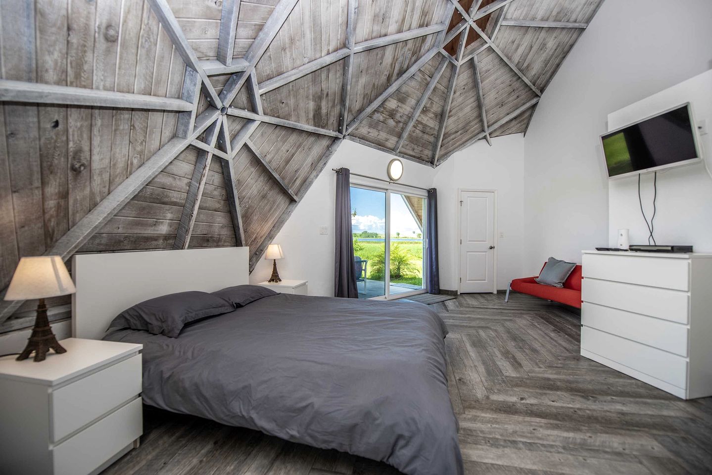 Cozy Lakefront Studio Dome with Kitchen | Nature Retreat Near Orlando