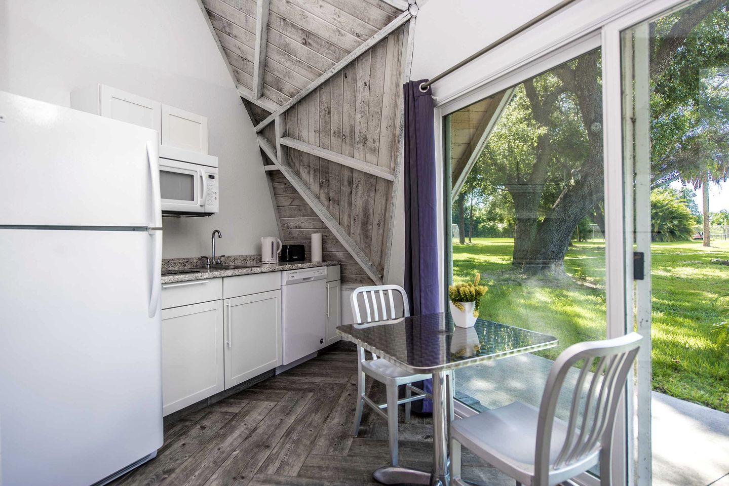 Cozy Lakefront Studio Dome with Kitchen | Nature Retreat Near Orlando