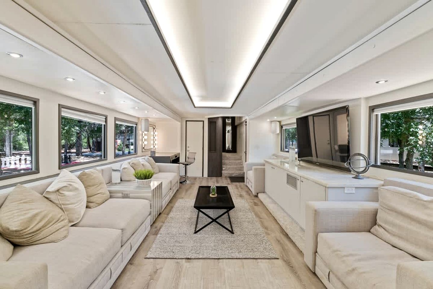 Radiant Luxury Villa Retreat near Lake Walter E. Long in Texas