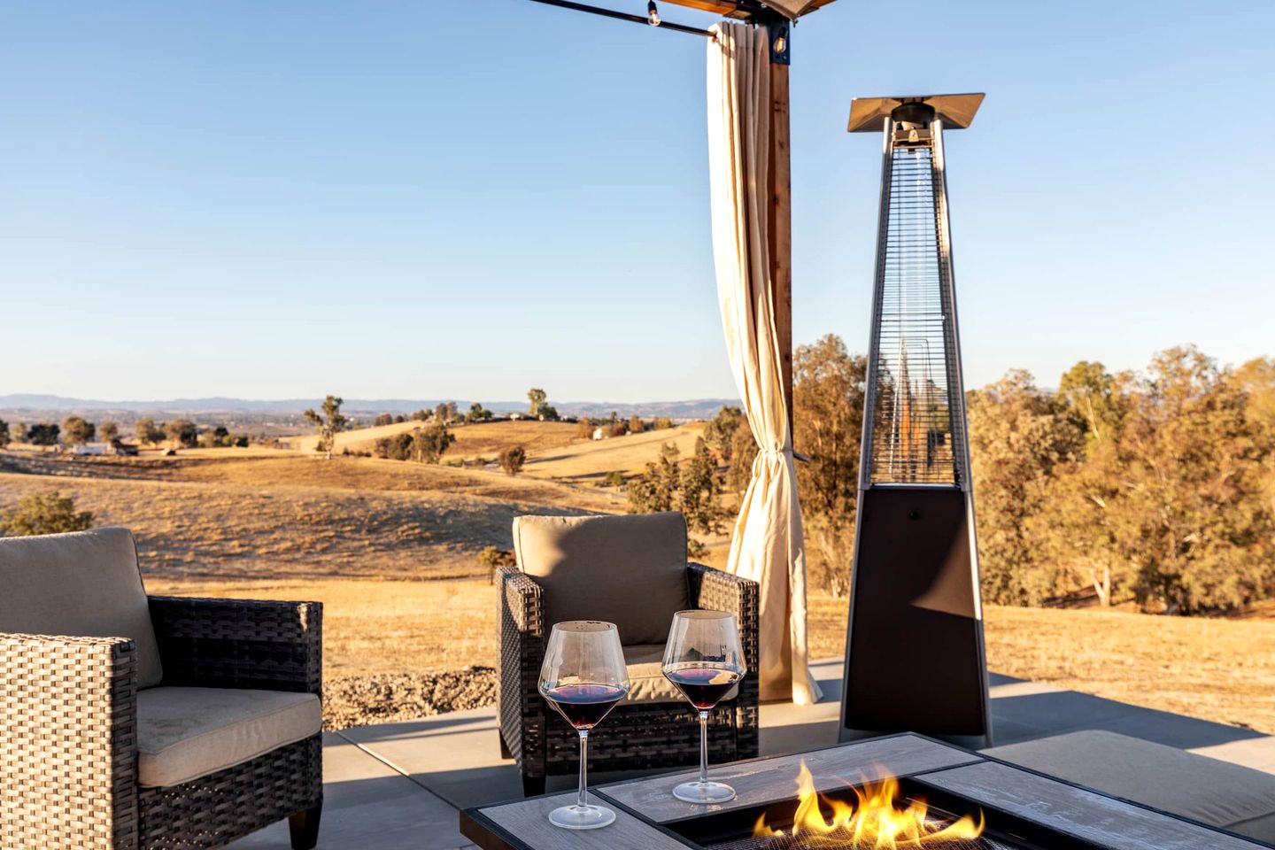 Heavenly Vacation Retreat with Sweeping Vineyard Views near Paso Robles Wineries in California