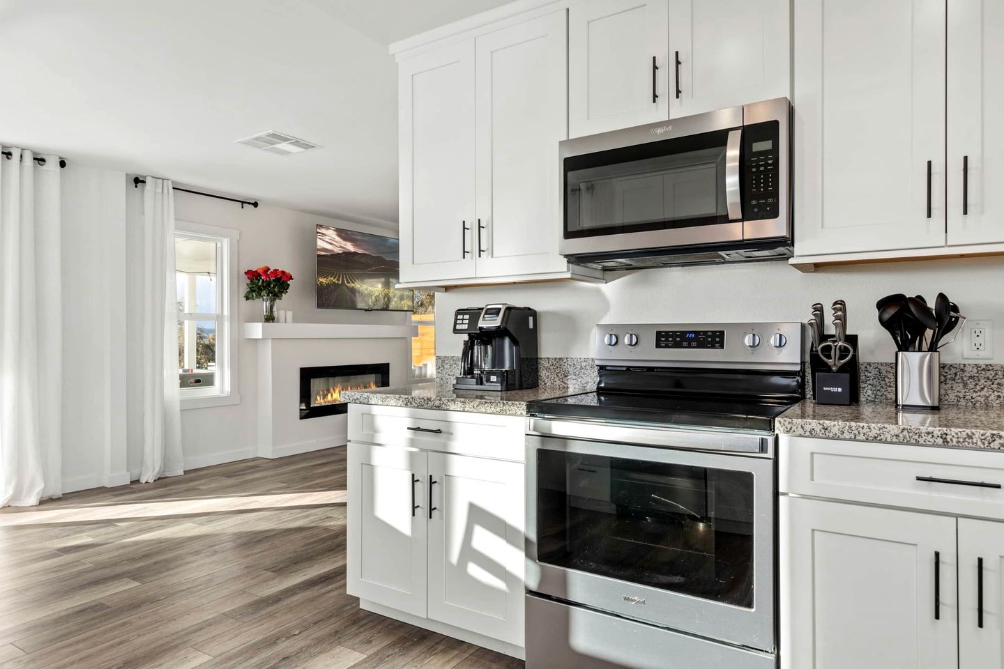 Heavenly Vacation Retreat with Sweeping Vineyard Views near Paso Robles Wineries in California