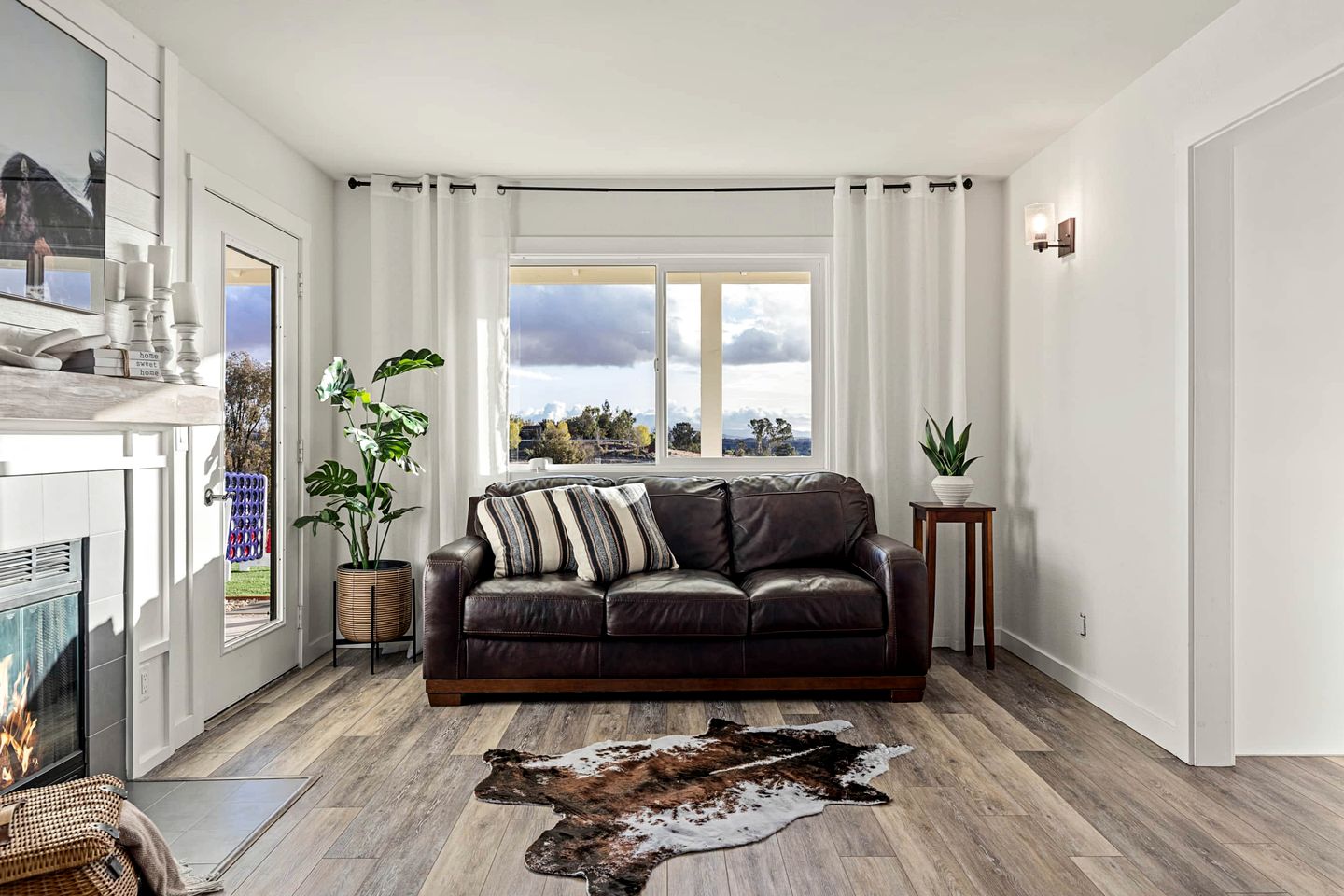 Heavenly Vacation Retreat with Sweeping Vineyard Views near Paso Robles Wineries in California