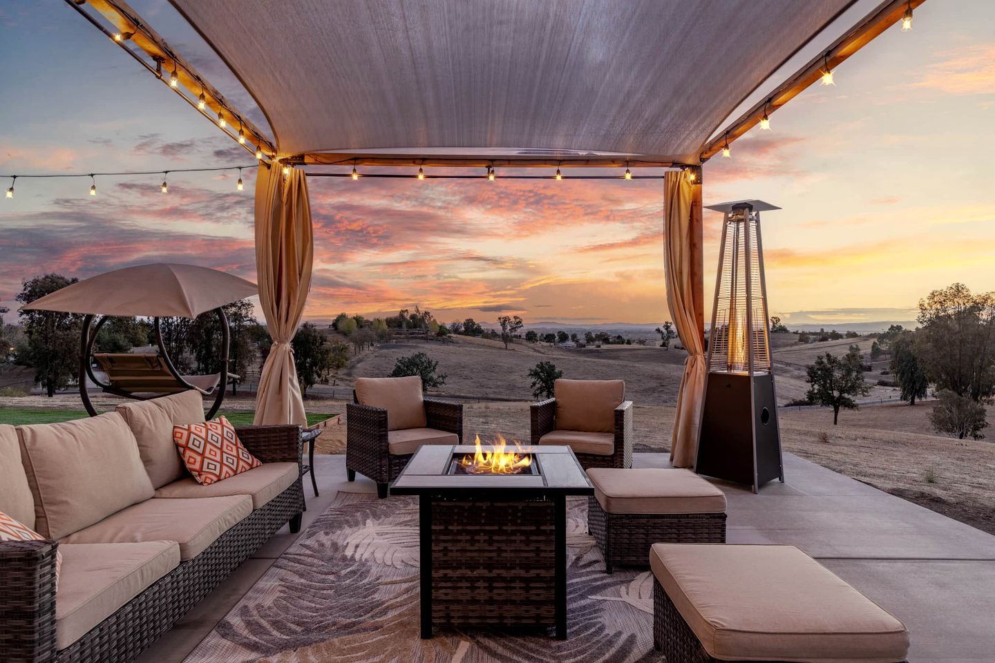 Heavenly Vacation Retreat with Sweeping Vineyard Views near Paso Robles Wineries in California