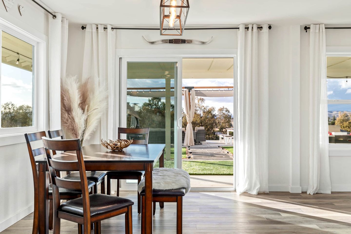 Heavenly Vacation Retreat with Sweeping Vineyard Views near Paso Robles Wineries in California