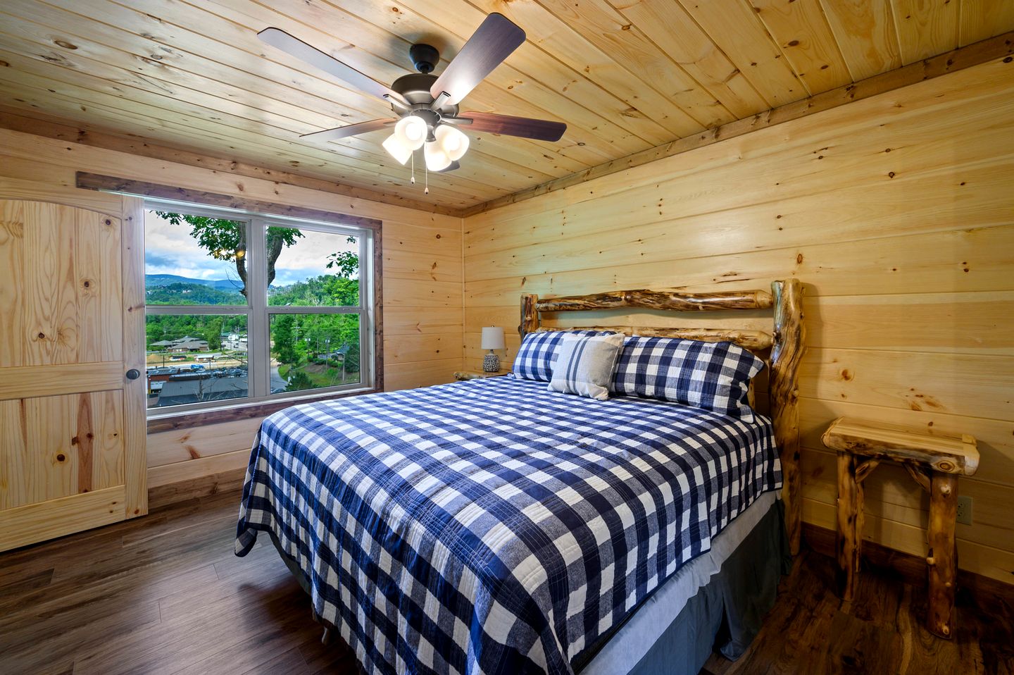 Luxury Gatlinburg Cabin with Game Room & Hot Tub near Trolley in Gatlinburg, Tennessee