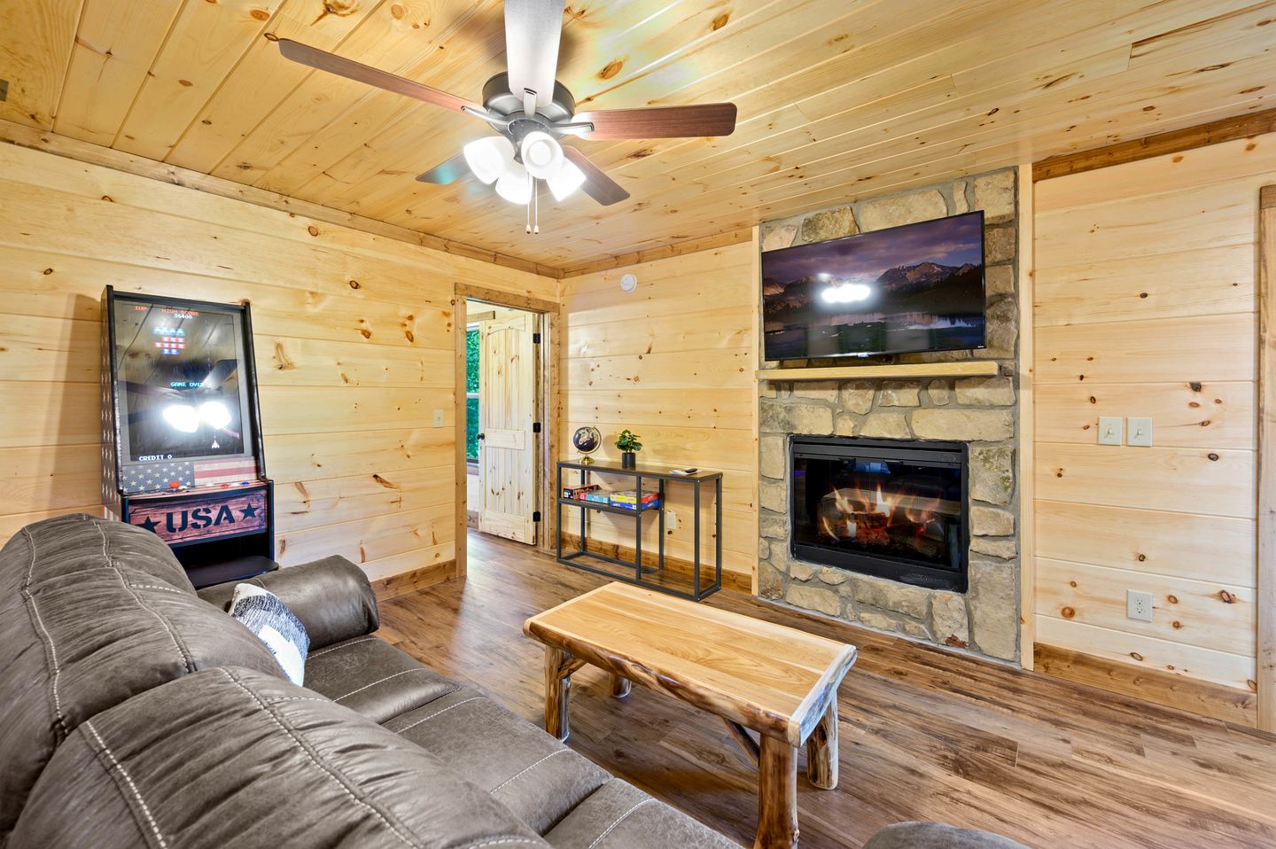 Luxury Gatlinburg Cabin with Game Room & Hot Tub near Trolley in Gatlinburg, Tennessee