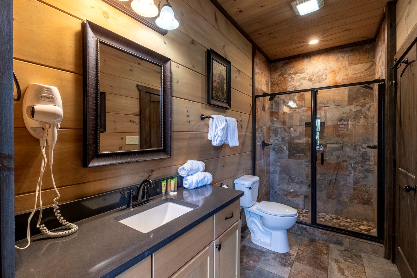 Scenic Smoky Mountain Cabin with Theater & Game Room near Gatlinburg, Tennessee