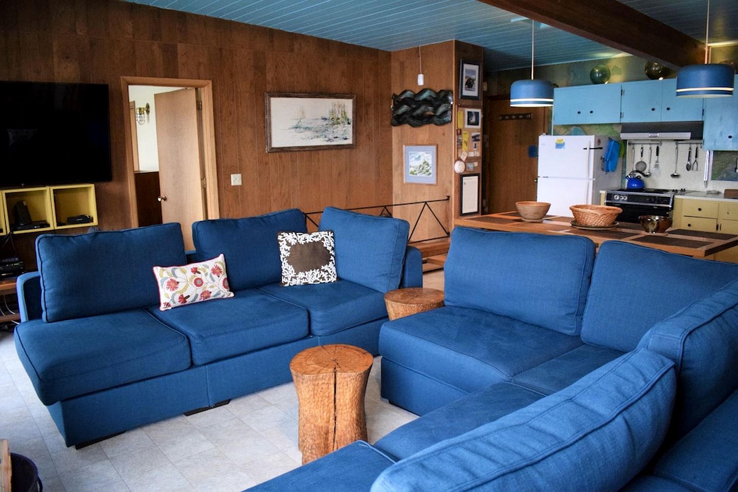 Stunning Beachfront Cabin with Barbecue and Hot-tub in Otis, Oregon