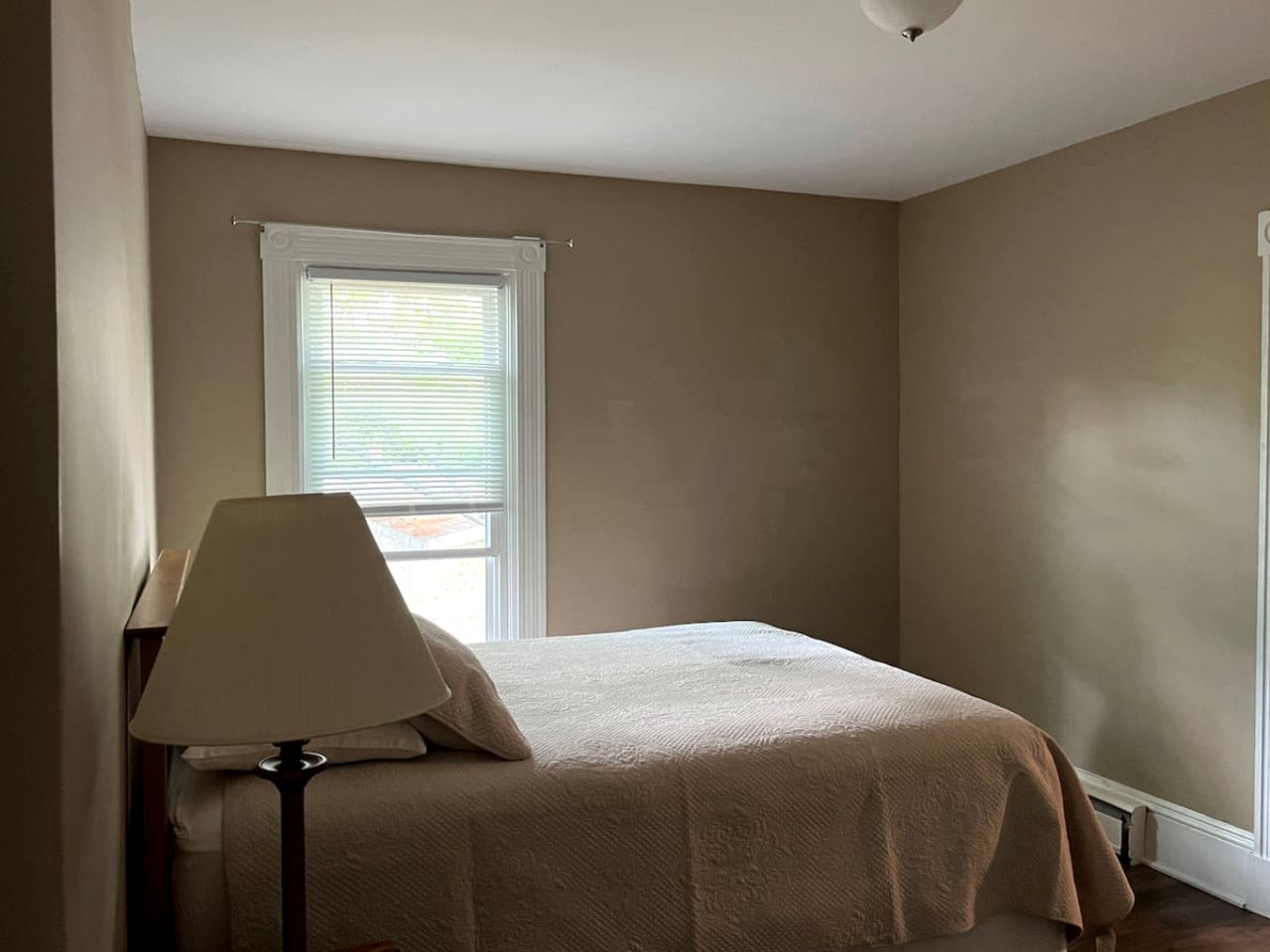 Stunning Cabin with Fire Pit Perfect for Groups in Maine