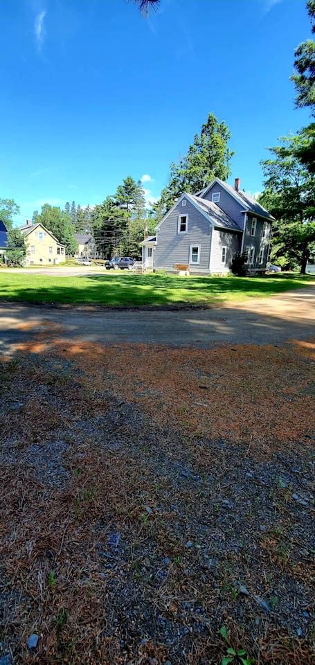 Stunning Cabin with Fire Pit Perfect for Groups in Maine