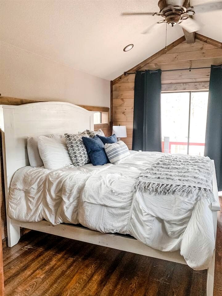 Stunning Cabin with Games Perfect for Families in Broken Bow, Oklahoma