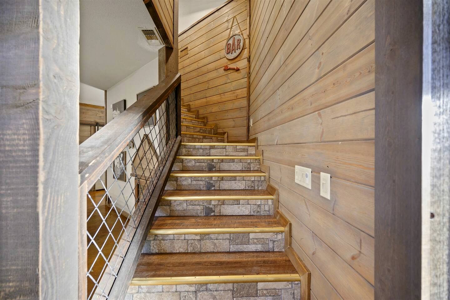 Stunning Cabin with Games Perfect for Families in Broken Bow, Oklahoma