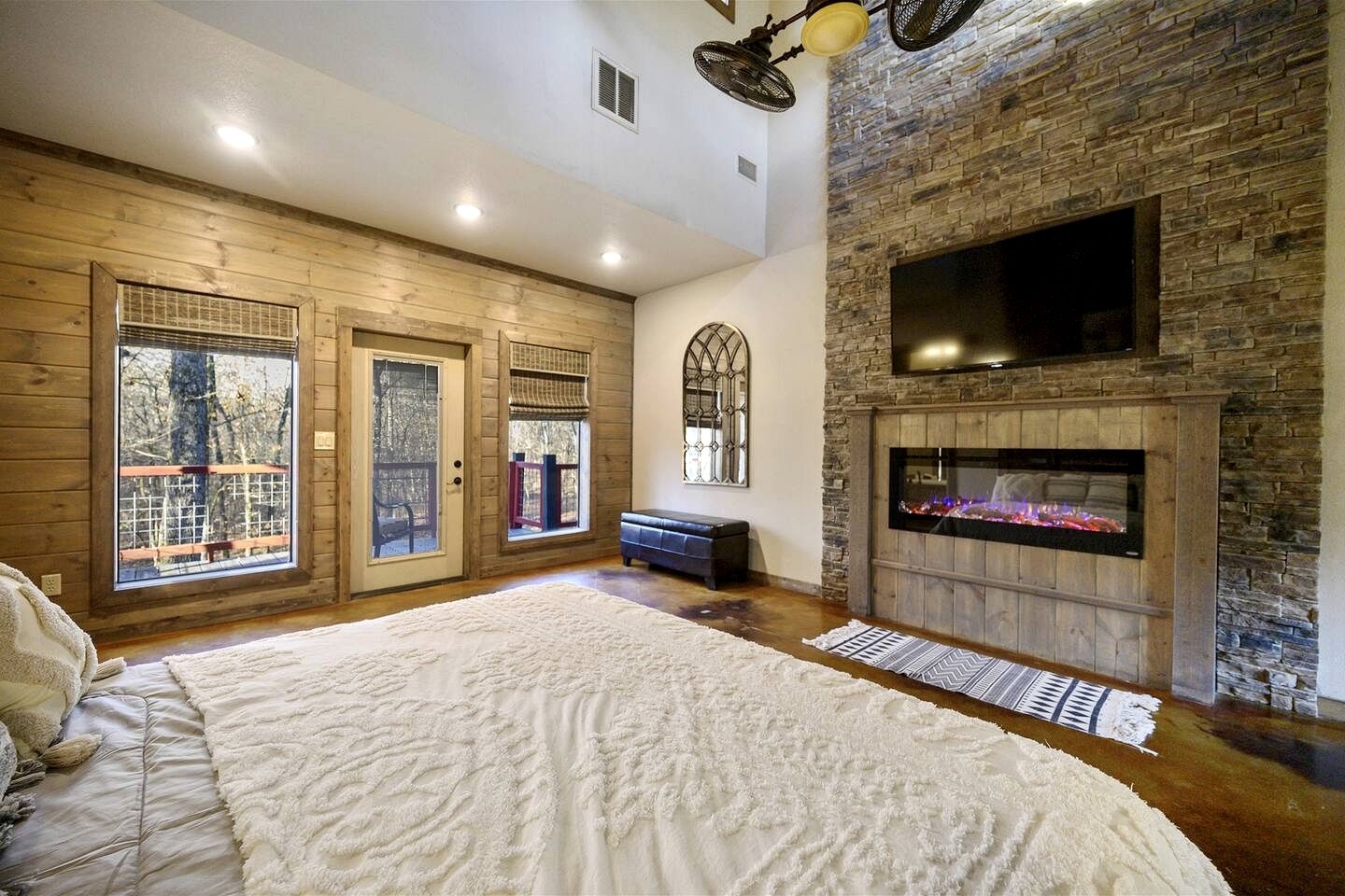 Stunning Cabin with Games Perfect for Families in Broken Bow, Oklahoma