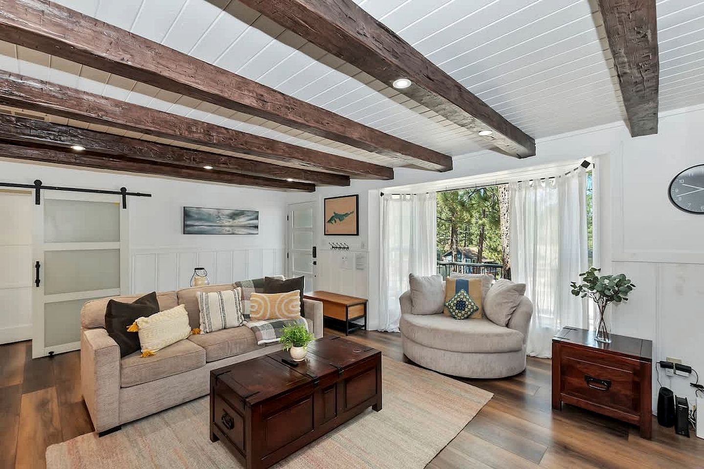 Stunning Cabin with Hot-Tub Fantastic for Outdoor Activities in Big Bear Lake, California