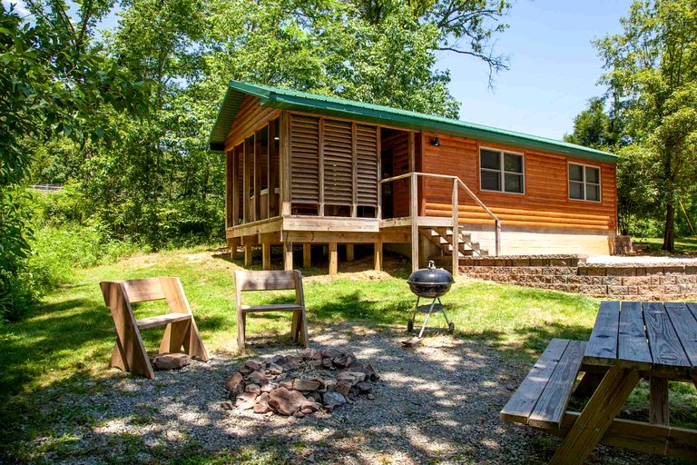 Cabins (United States of America, Herod, Illinois)