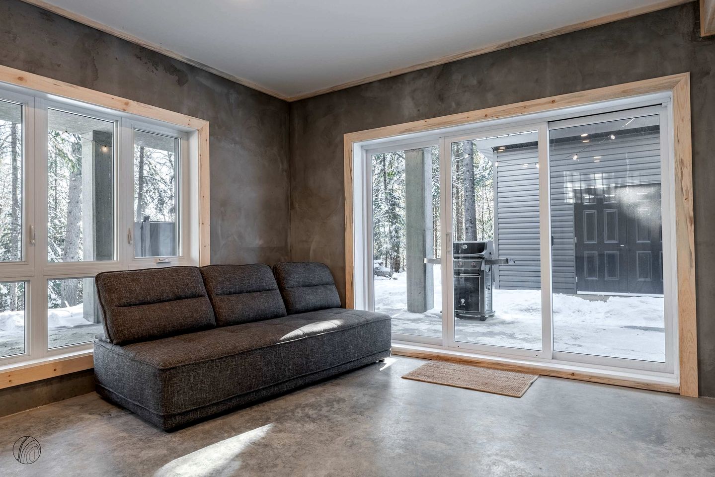 Stunning Cabin with Hot Tub near Ski Slopes in Saint Côme, Quebec