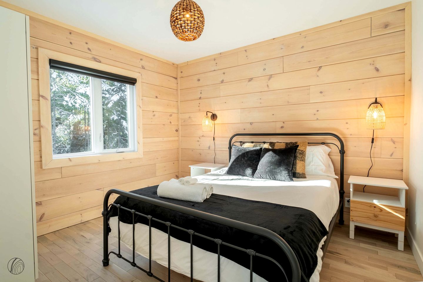 Stunning Cabin with Hot Tub near Ski Slopes in Saint Côme, Quebec