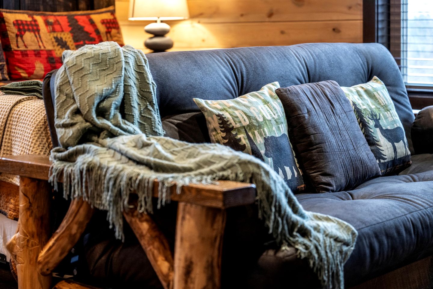 Stunning Cabin with Indoor Pool, Pool Table and Hot-tub in Sevierville, Tennessee