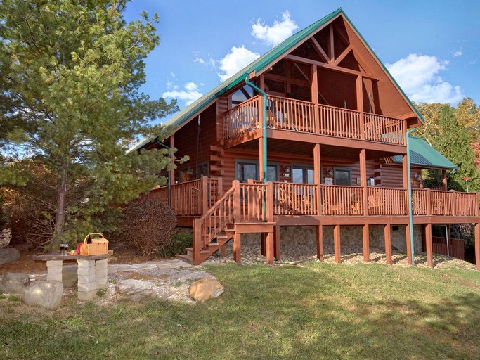 Posh Dream Cabin! Smokys In Your Backyard! Media Room&Arcade! Perfect