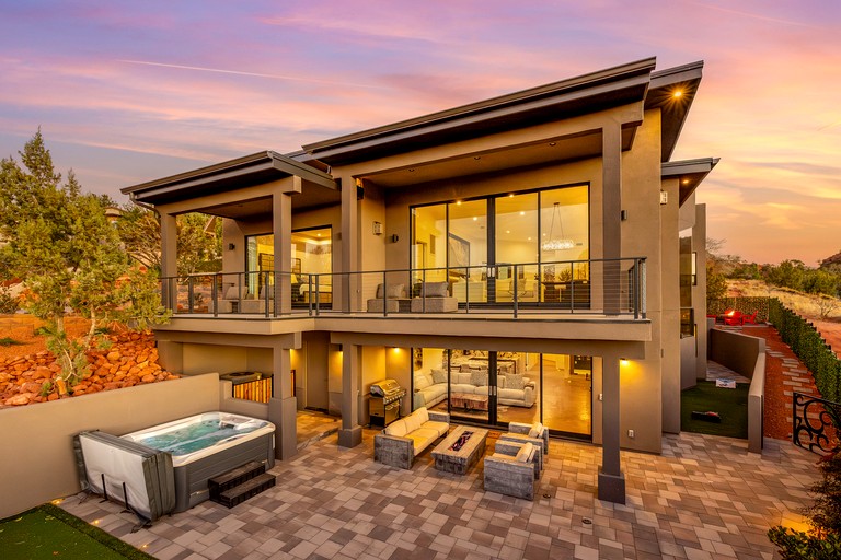 Stunning, Luxury Vacation Rental with Hot Tub and Mountain Views in Sedona, Arizona