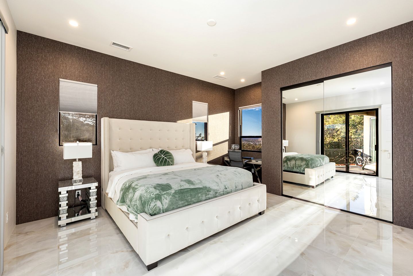 Stunning, Luxury Vacation Rental with Hot Tub and Mountain Views in Sedona, Arizona