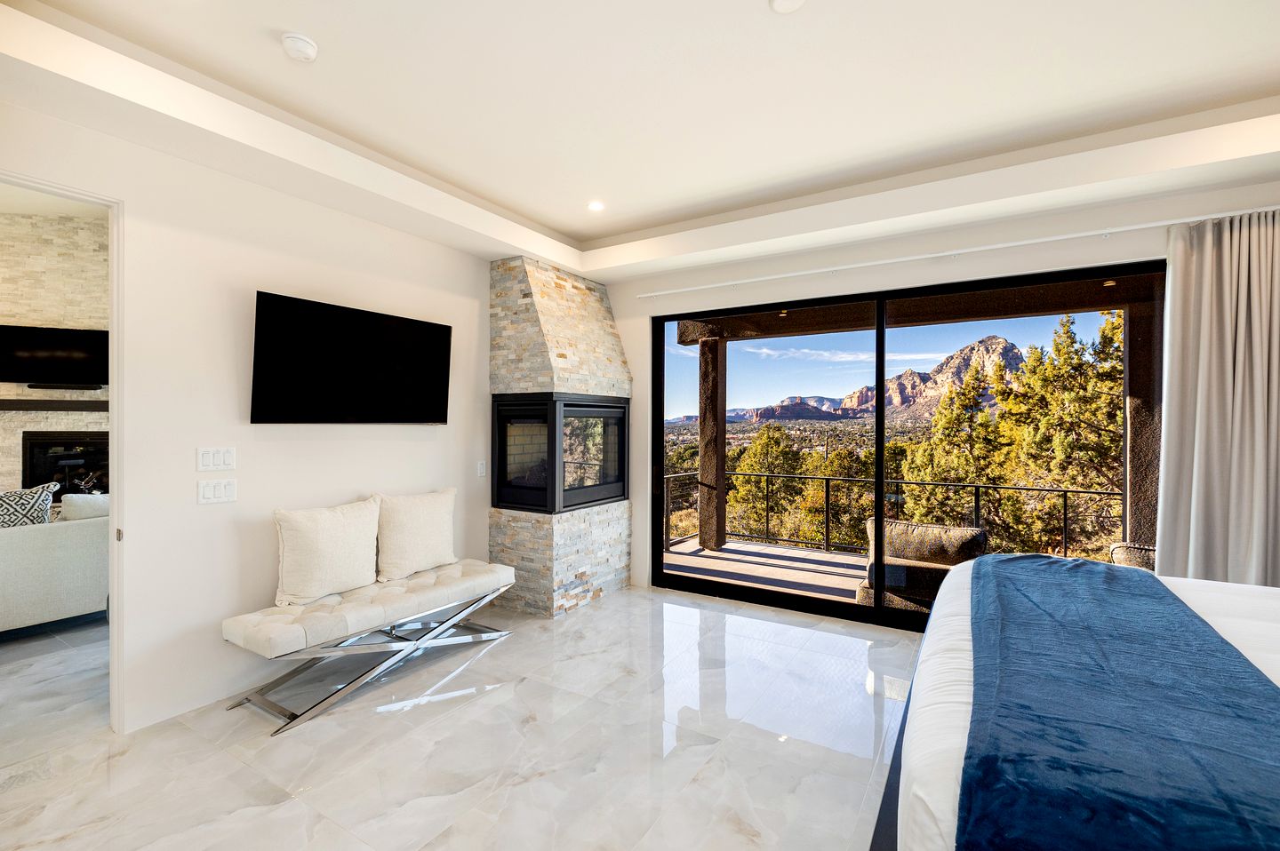 Stunning, Luxury Vacation Rental with Hot Tub and Mountain Views in Sedona, Arizona