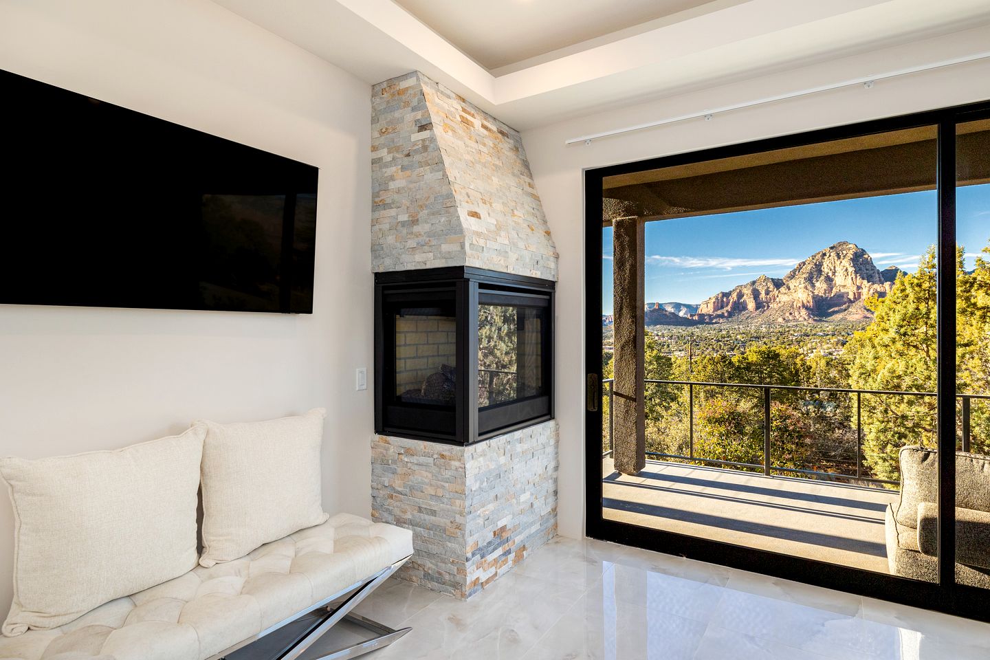 Stunning, Luxury Vacation Rental with Hot Tub and Mountain Views in Sedona, Arizona