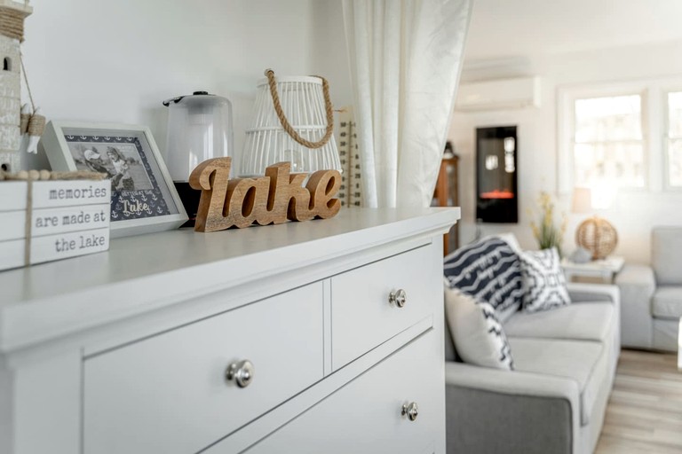 Cottages (Canada, Leamington, Ontario)