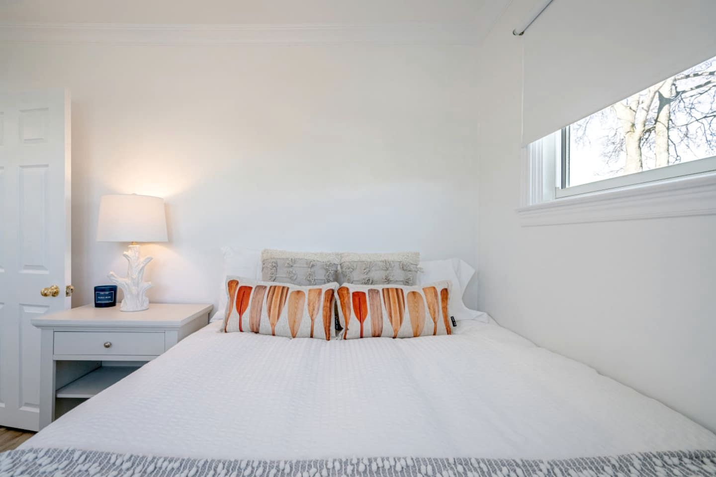 Stunning Cottage with Nice Views and Fire Pit in Leamington, Ontario