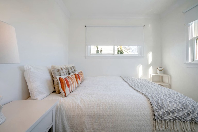 Cottages (Canada, Leamington, Ontario)