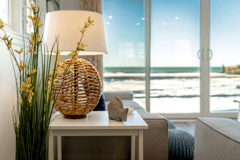 Cottages (Canada, Leamington, Ontario)