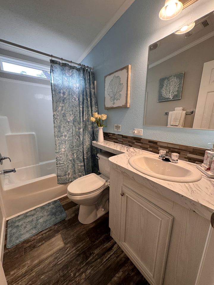 Stunning Cottage by the Rainbow River with Fantastic Amenities for a Wonderful Florida Escape