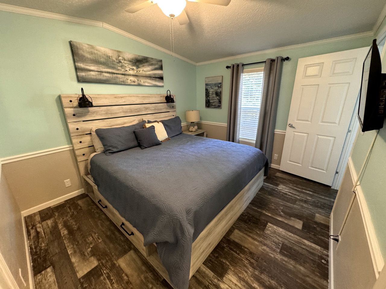 Stunning Cottage by the Rainbow River with Fantastic Amenities for a Wonderful Florida Escape