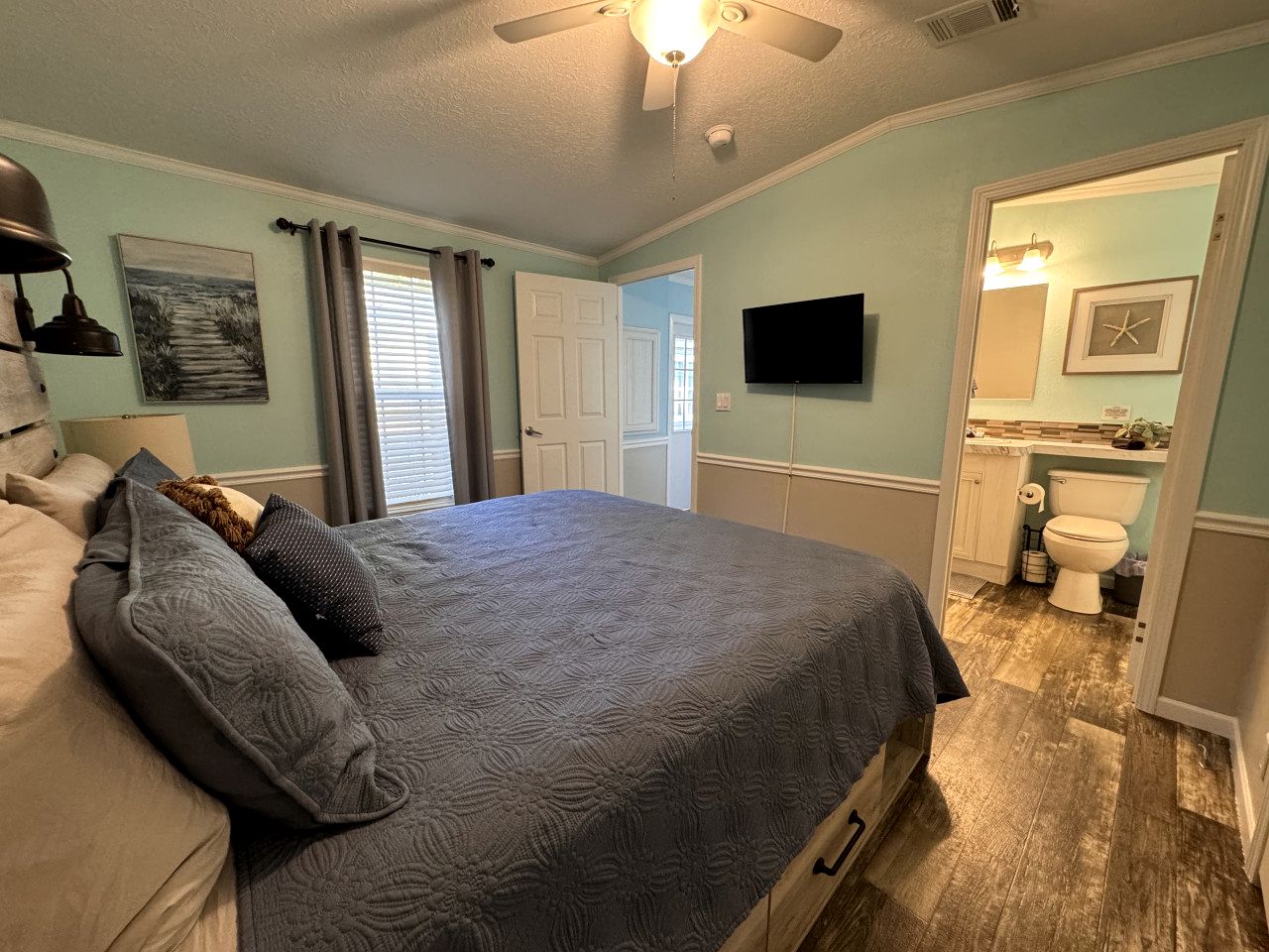 Stunning Cottage by the Rainbow River with Fantastic Amenities for a Wonderful Florida Escape