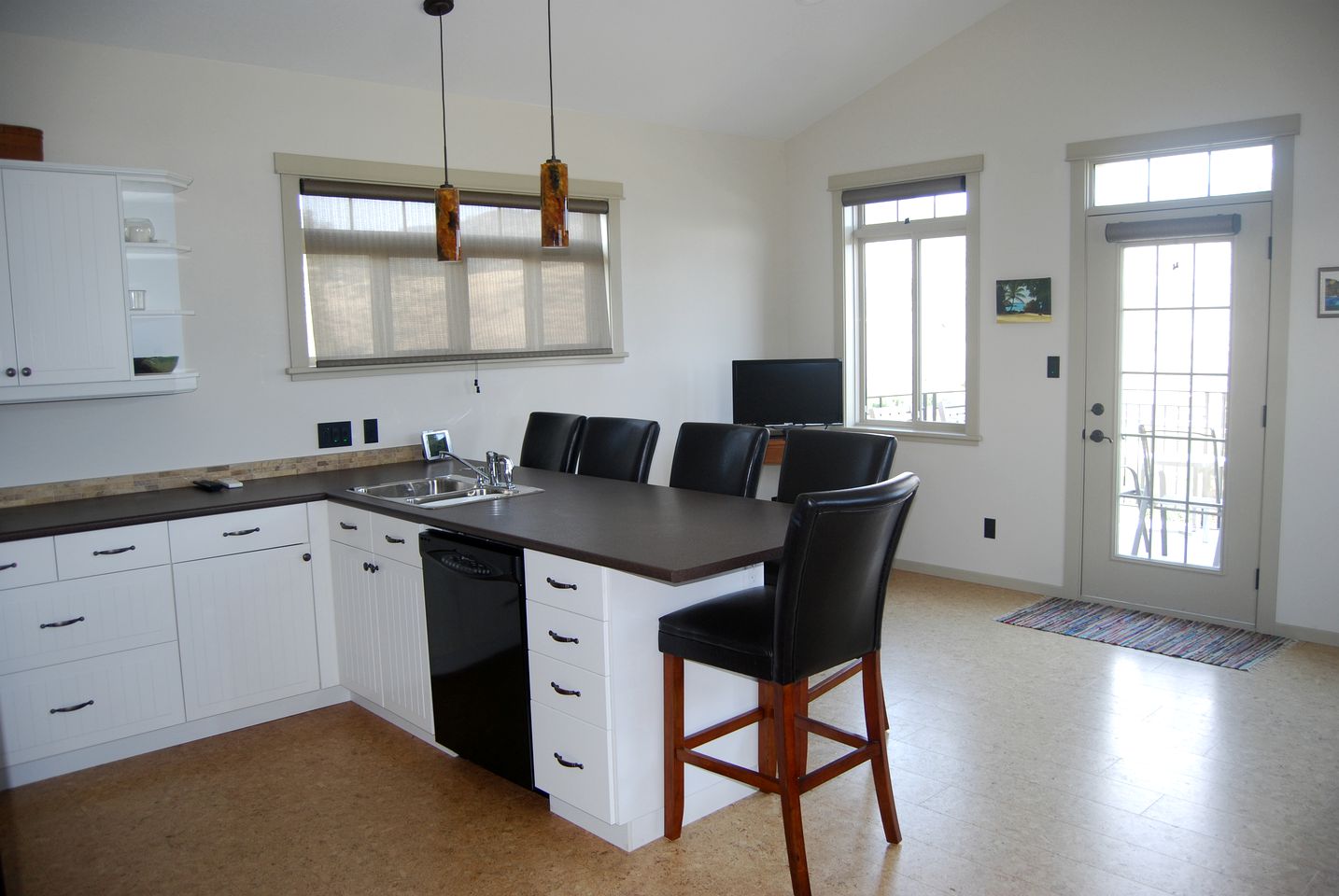 Stunning Cottage Rental Overlooking Okanagan Lake in Kaleden, British Columbia