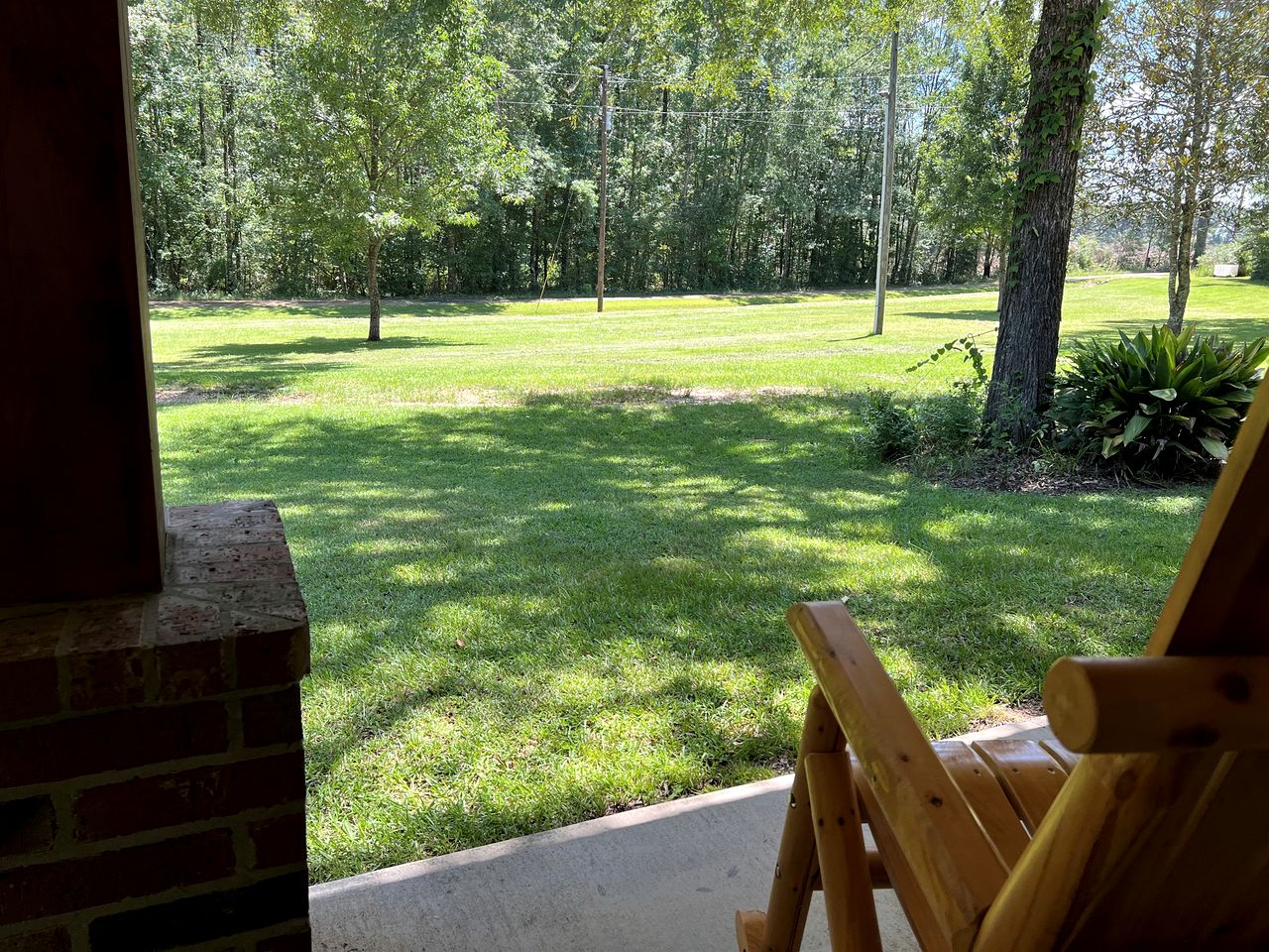 Stunning Creek-side Cabin Rental for Family Friendly Stays in Liberty, Mississippi